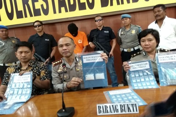 Jual Sabu, Polisi Tangkap...