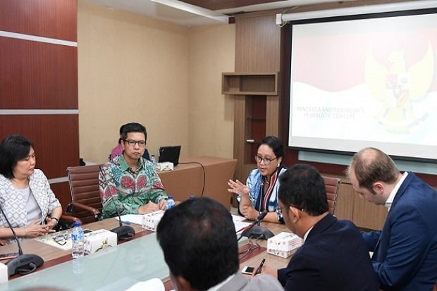 Temui Menlu Retno, Muslim...