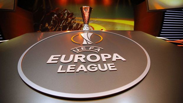 Milan Bentrok Arsenal,...