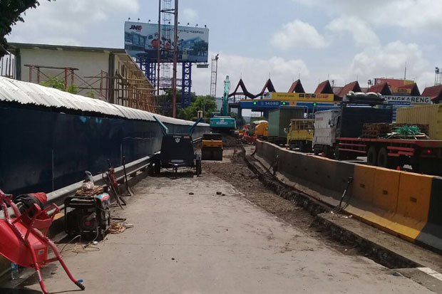 Ada Perbaikan Jalan,...