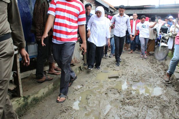 Kondisi Jalan Becek,...