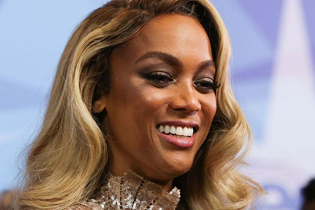 Tyra Banks Aktif di...