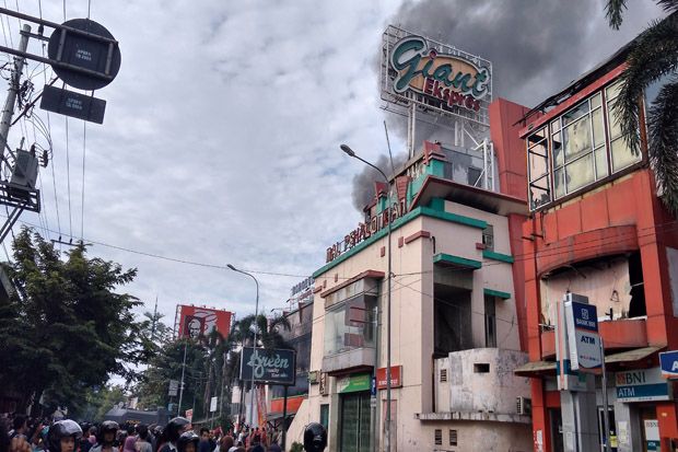 Kebakaran Pasar Banjarsari...