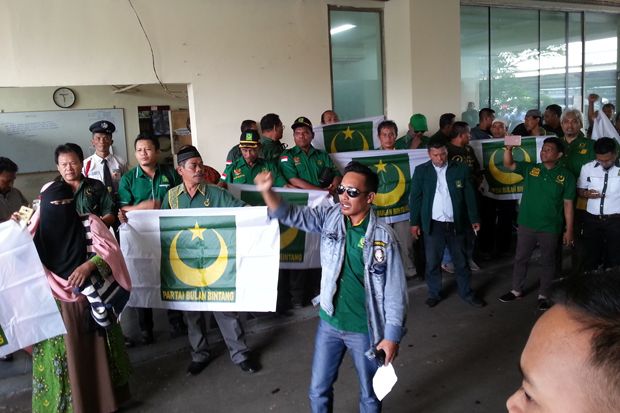 Selepas Sidang, Puluhan...