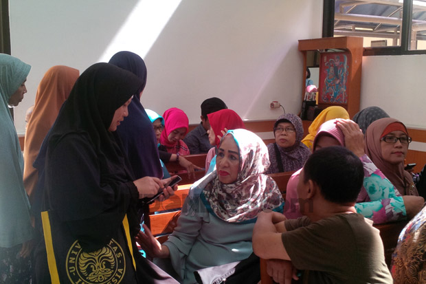 Sidang Kedua di PN Depok,...