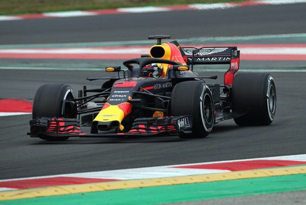 Daniel Ricciardo Pimpin...