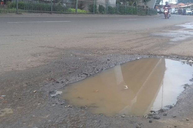 Musim Penghujan, Jalan...