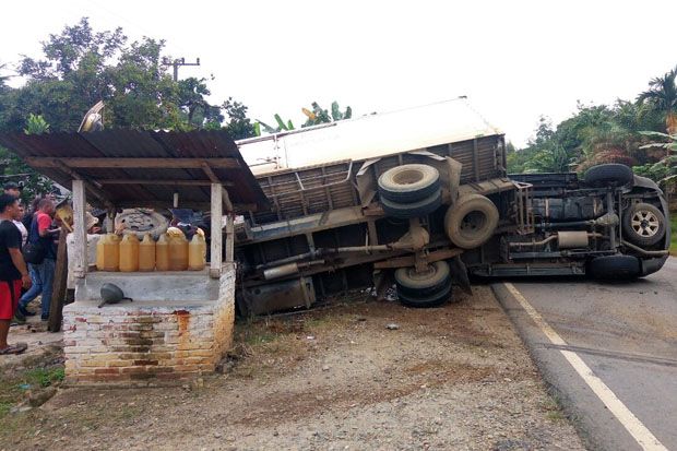 Hindari Jalan Berlubang,...