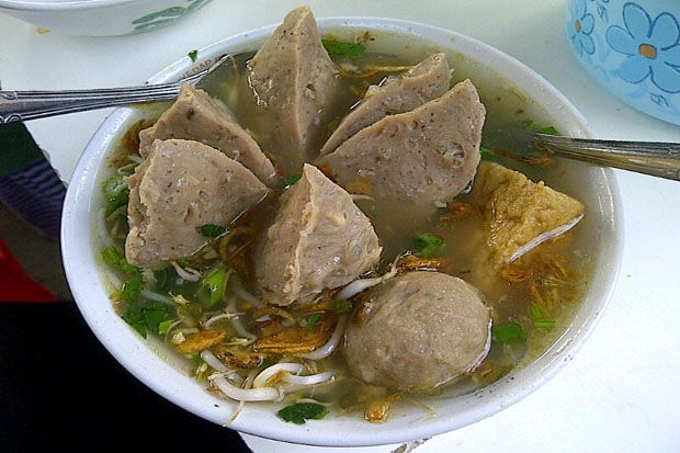 12 Orang Keracunan Usai...