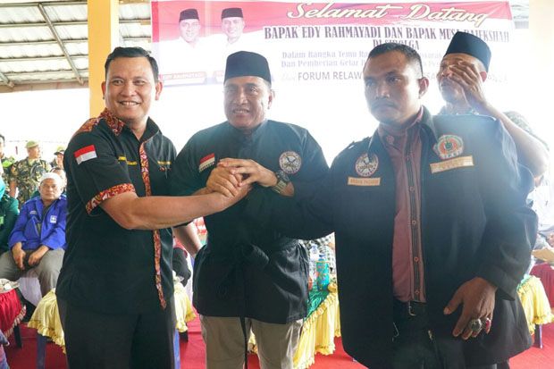 Edy Rahmayadi Diberi...