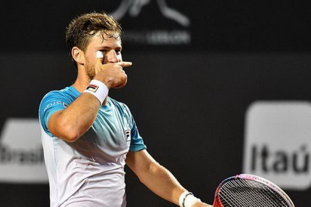 Dalam Tiga Hari, Schwartzman...