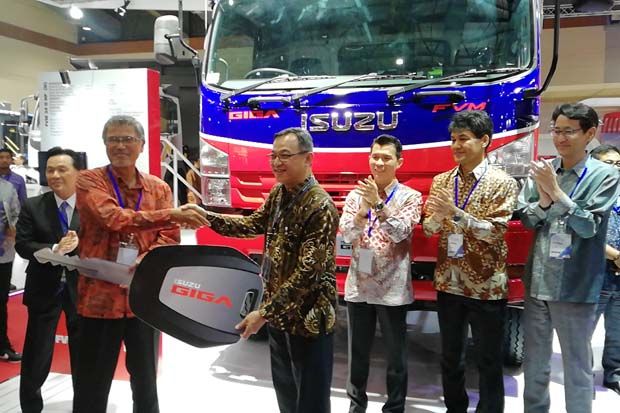 New Isuzu GIGA Jawaban...