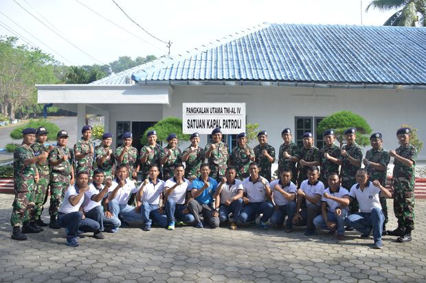 Tim Dayung Lantamal...