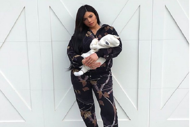 Kylie Jenner Rayakan...
