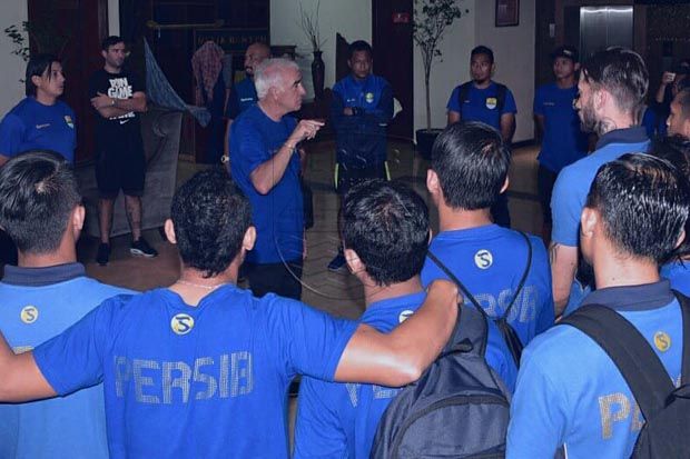 Pelatih Persib Resah,...