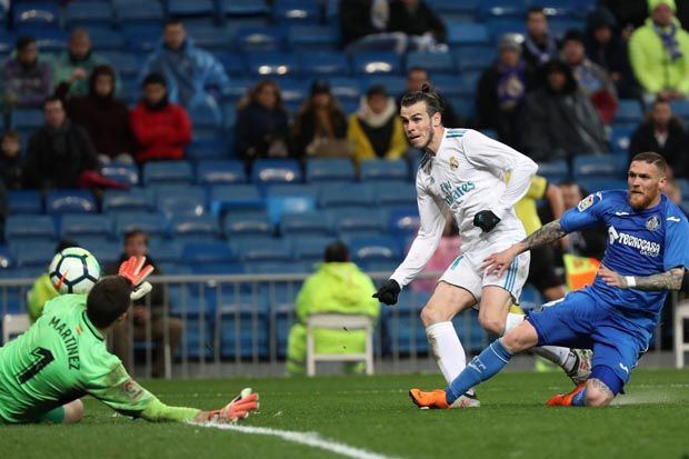 Bale, Pemain Inggris...