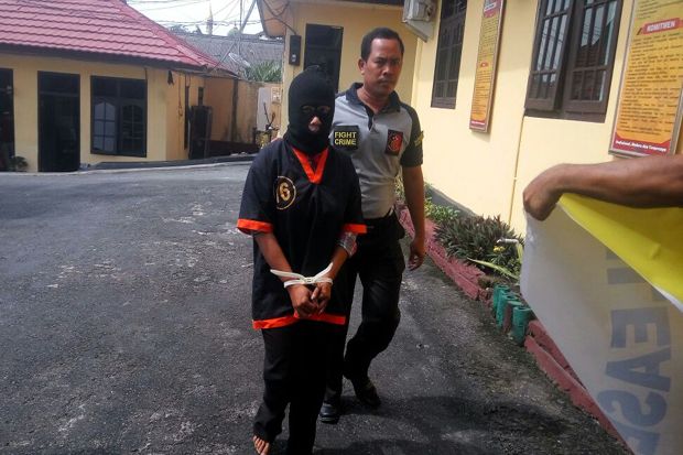 Jadi Calo SIM dan Tipu...