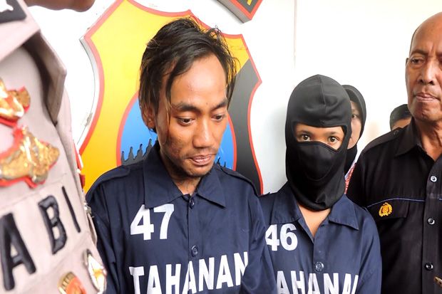 Terisak Tangis, Pembunuh...