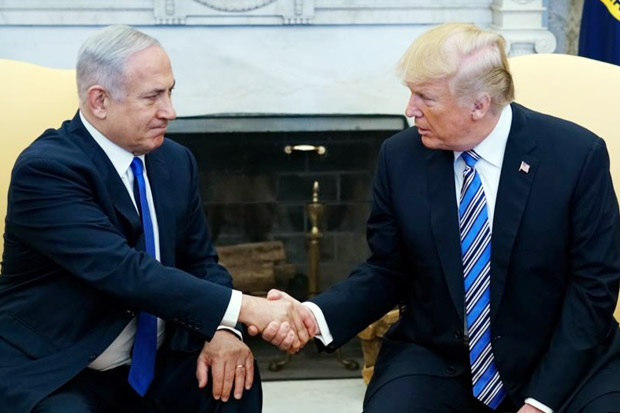 Trump Berencana Hadiri...