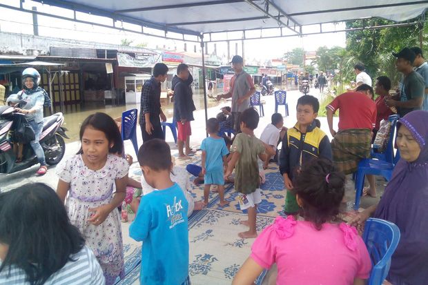 Banjir Merendam Puluhan...
