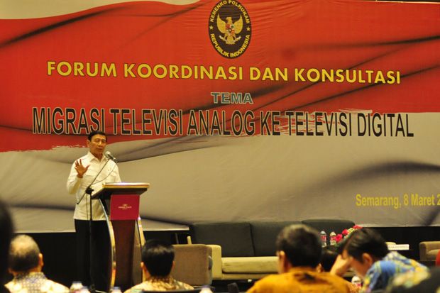 Wiranto Imbau Masyarakat...