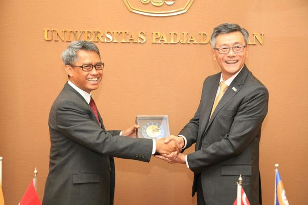 Unpad-National University...