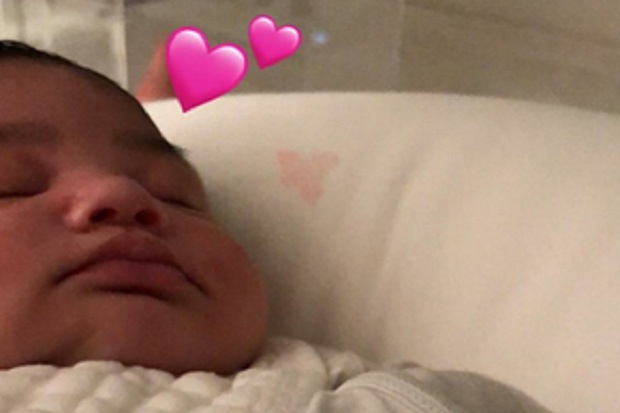 Kylie Jenner Perlihatkan...