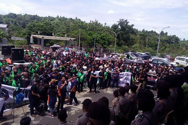 Tolak Pembatasan Kuota,...