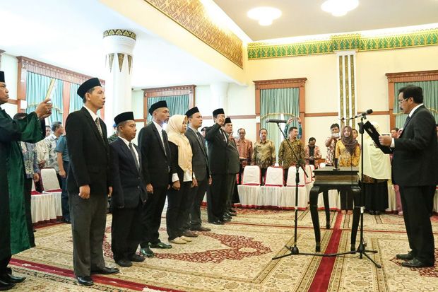 7 Anggota KPID Provinsi...