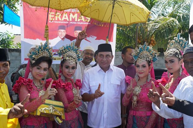 Masyarakat Langkat Taruh...