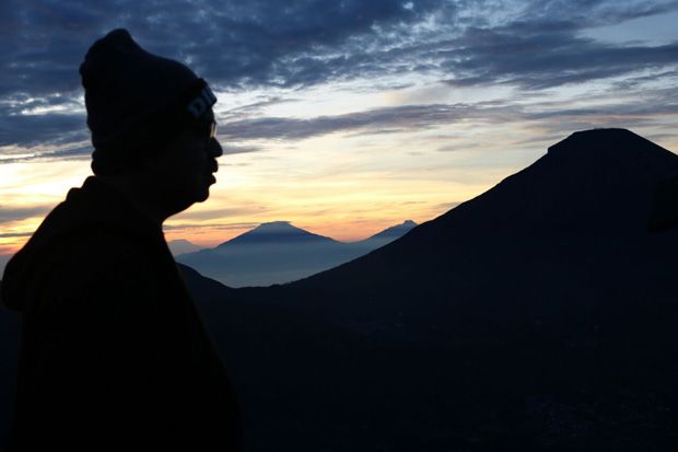 Daki Bukit Sikunir,...