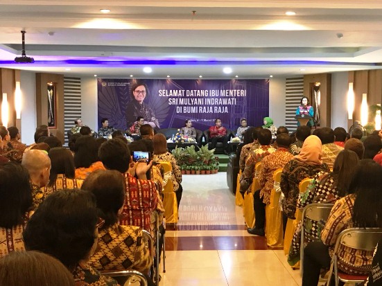 Kunjungi Maluku, Menkeu...