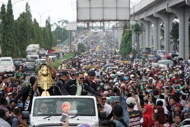 Sriwijaya FC Beri Lampu...