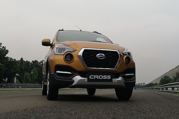First Drive Datsun Cross;...