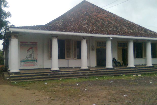 Gedung Juang 45, Saksi...