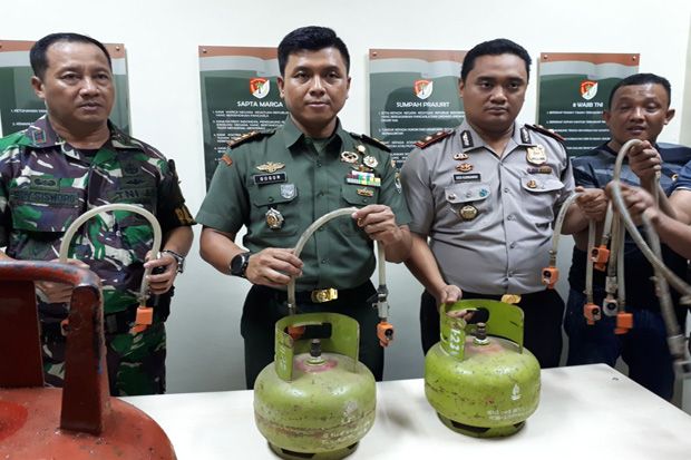 TNI-Polri Gerebek Penyuntikan...