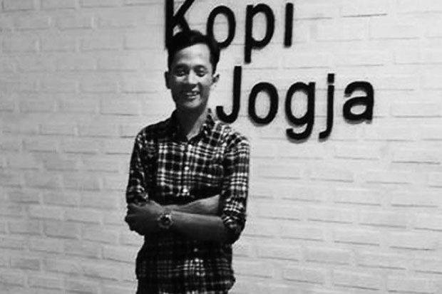 Renggo Darsono, Merintis...