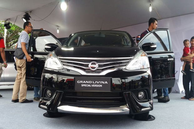 Grand Livina Spesial...