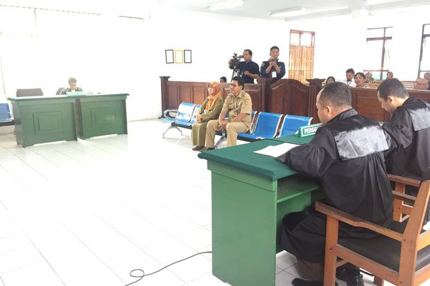 Satu Pekan Lagi Divonis,...