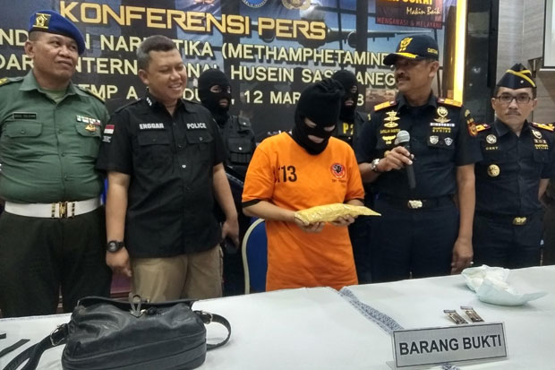 Demi Cinta, Warga Sumut...