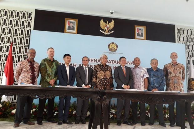 Menteri Jonan Teken...