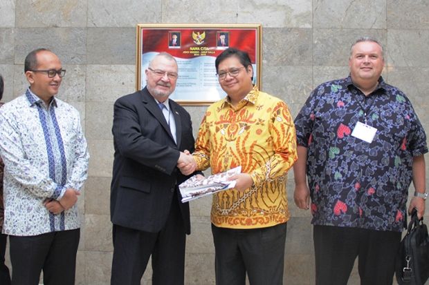 Menperin Rayu Pengusaha...