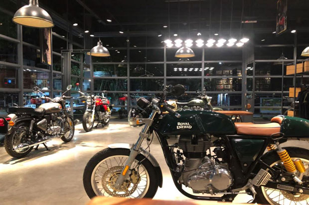 Royal Enfield Buka Gerai...