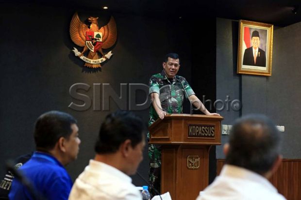 Pangdam Siliwangi Mayjen...