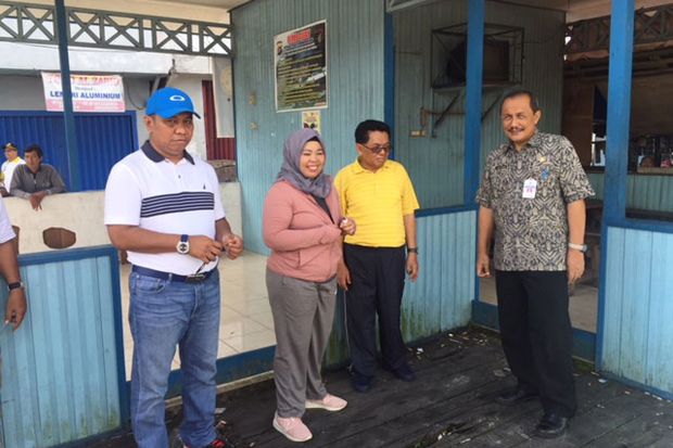 DLH Kobar Berikan Sosialisasi...