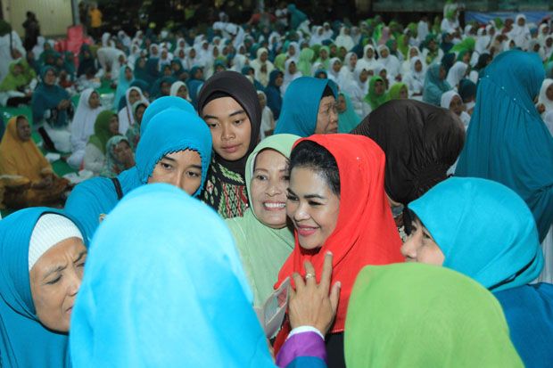 Pesona Puti Soekarno...