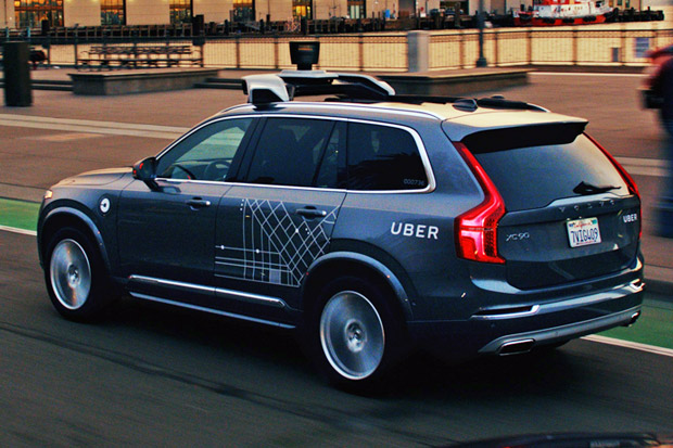 Mobil Self Driving Uber...