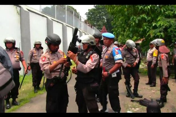 Razia Ponsel, Penyebab...
