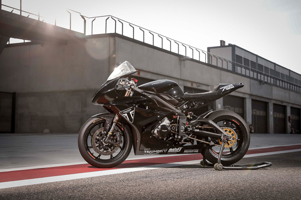 Terjun di Moto2, Triumph...
