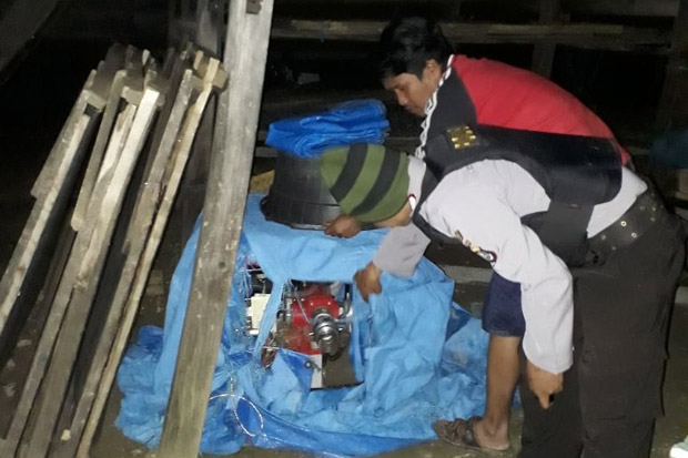 Dua Pencuri Mesin Pompa...